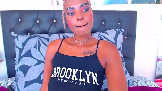 Snapshot of SAVAGExBOO chatting on December 13, 6:00 am SAVAGExBOO online show from December 13, 6:00 am