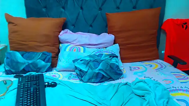 Snapshot of SAVAGExBOO chatting on February 15, 2:26 am SAVAGExBOO online show from February 15, 2:26 am