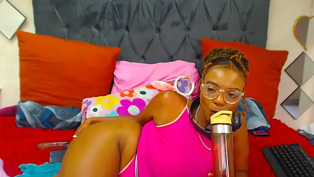 Snapshot of SAVAGExBOO chatting on March 19, 3:19 pm SAVAGExBOO online show from March 19, 3:19 pm