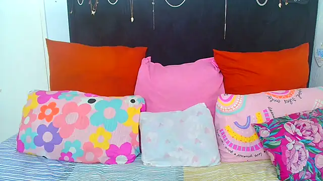 Snapshot of SAVAGExBOO chatting on October 6, 9:12 pm SAVAGExBOO online show from October 6, 9:12 pm