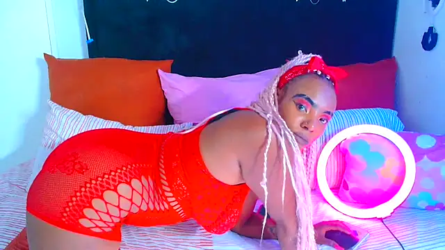 Snapshot of SAVAGExBOO chatting on October 29, 12:35 am SAVAGExBOO online show from October 29, 12:35 am