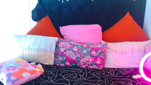 Snapshot of SAVAGExBOO chatting on November 10, 4:06 pm SAVAGExBOO online show from November 10, 4:06 pm