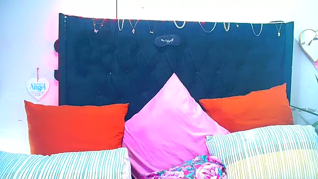 Snapshot of SAVAGExBOO chatting on December 18, 3:12 am SAVAGExBOO online show from December 18, 3:12 am