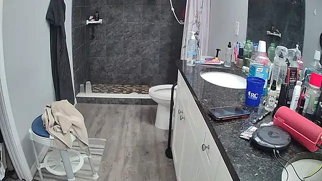 Snapshot of lou63ponce chatting on March 4, 6:36 pm lou63ponce online show from March 4, 6:36 pm