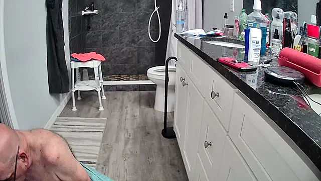 Snapshot of lou63ponce chatting on March 14, 3:39 pm lou63ponce online show from March 14, 3:39 pm