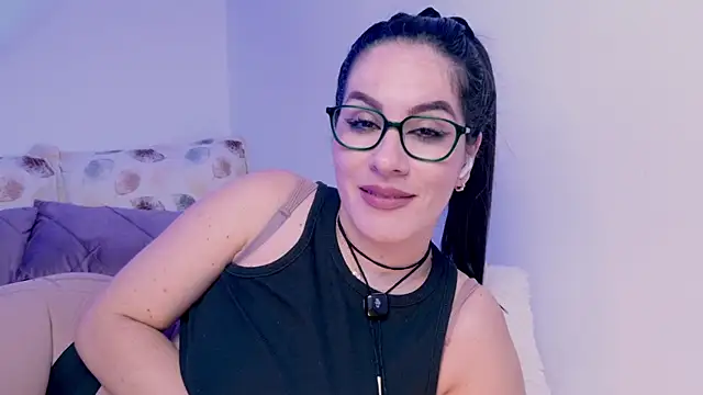 Pamela Rosal online show from September 11, 2:11 am