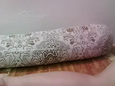 Snapshot of -SingleMom- chatting on September 24, 6:17 am -SingleMom- online show from September 24, 6:17 am