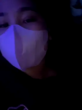 Snapshot of -SingleMom- chatting on October 22, 3:23 pm -SingleMom- online show from October 22, 3:23 pm