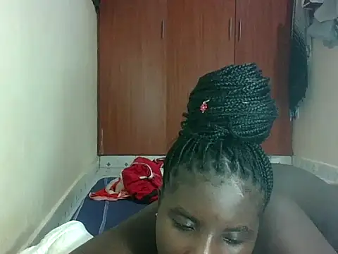 hotebbbyy online show from May 14, 12:28 am