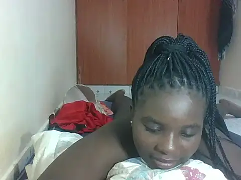 hotebbbyy online show from May 14, 12:34 pm
