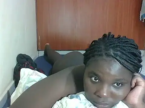 hotebbbyy online show from May 22, 2:44 pm