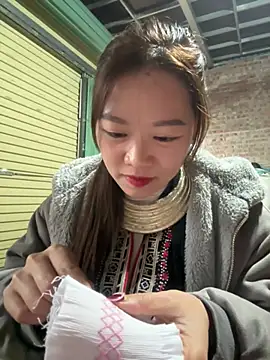 Hellen 111 online show from February 25, 9:42 am