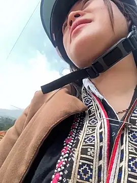 Hellen 111 online show from October 12, 3:16 am