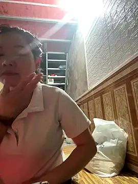 Hellen 111 online show from December 14, 3:28 pm