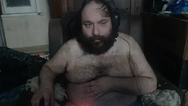 Snapshot of hairyhulk chatting on January 2, 6:40 am hairyhulk online show from January 2, 6:40 am
