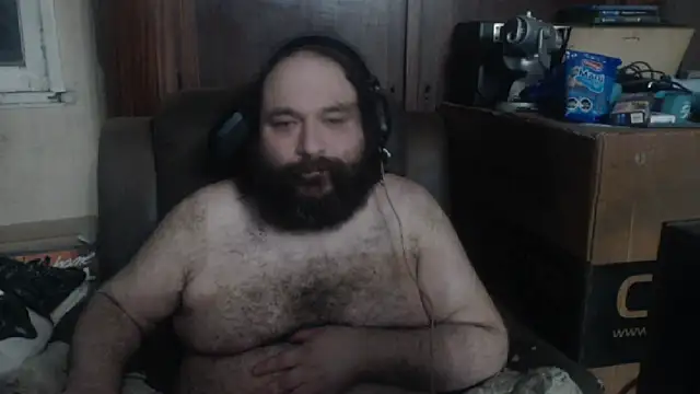 Snapshot of hairyhulk chatting on January 4, 5:37 am hairyhulk online show from January 4, 5:37 am