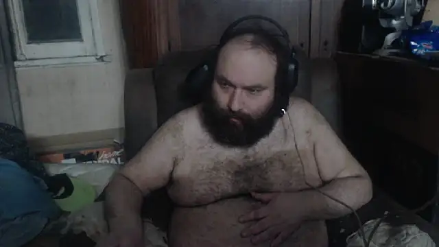 Snapshot of hairyhulk chatting on January 12, 7:43 am hairyhulk online show from January 12, 7:43 am