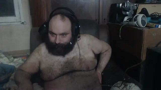 Snapshot of hairyhulk chatting on January 22, 7:35 am hairyhulk online show from January 22, 7:35 am