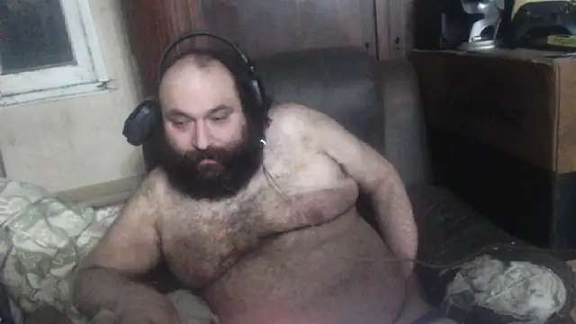 Snapshot of hairyhulk chatting on January 27, 7:35 am hairyhulk online show from January 27, 7:35 am