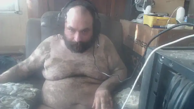 Snapshot of hairyhulk chatting on October 7, 8:28 pm hairyhulk online show from October 7, 8:28 pm