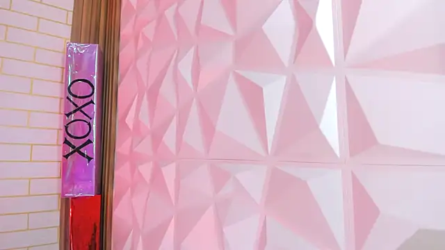 Snapshot of meribeth303av chatting on March 2, 5:31 pm meribeth303av online show from March 2, 5:31 pm