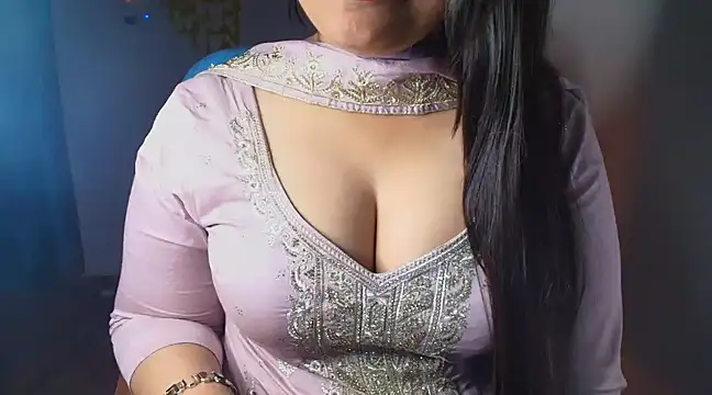 KhwahisHH online show from February 12, 8:29 pm