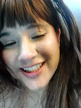 Snapshot of ItsNaiixa chatting on March 8, 2:04 am ItsNaiixa online show from March 8, 2:04 am