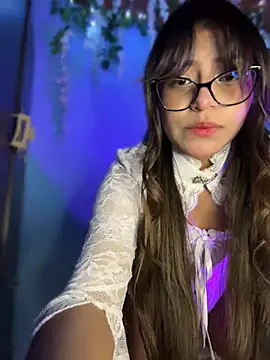Snapshot of Lily_candy_X chatting on April 22, 4:48 am Lily candy X online show from April 22, 4:48 am