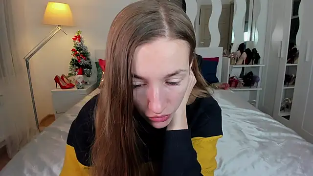 KateRedgar online show from January 25, 4:35 pm