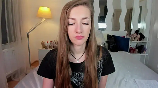 KateRedgar online show from January 29, 5:35 pm