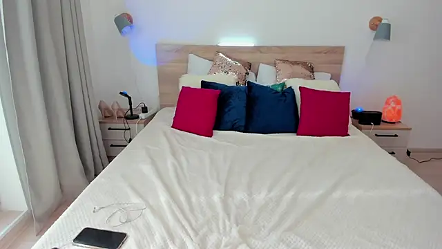 KateRedgar online show from October 3, 8:11 am