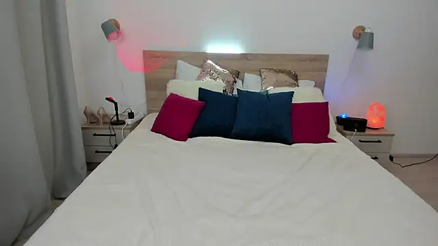 KateRedgar online show from October 6, 7:33 pm