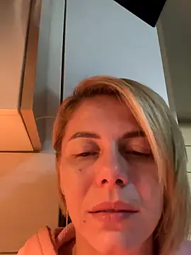 Snapshot of tanyagrey chatting on October 21, 5:52 am tanyagrey online show from October 21, 5:52 am