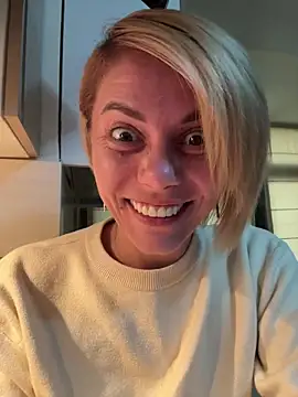 Snapshot of tanyagrey chatting on October 27, 6:50 am tanyagrey online show from October 27, 6:50 am