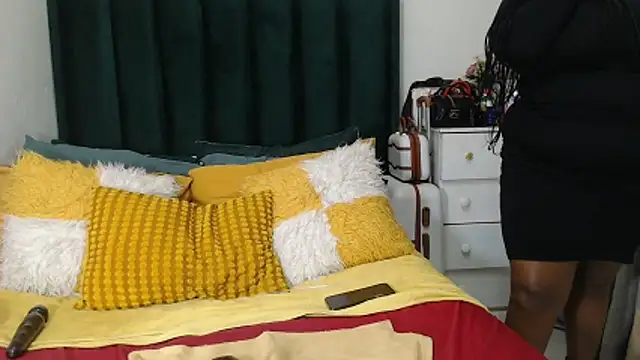 Snapshot of GaggingQueenxx chatting on May 10, 2:22 pm GaggingQueenxx online show from May 10, 2:22 pm