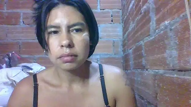 Alanagracia online show from December 17, 8:10 pm