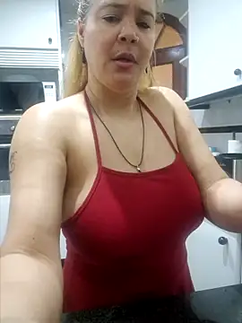 Snapshot of lamorbosa37 chatting on January 28, 5:56 pm lamorbosa37 online show from January 28, 5:56 pm