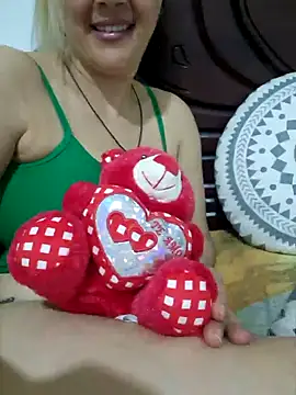 Snapshot of lamorbosa37 chatting on February 18, 11:00 am lamorbosa37 online show from February 18, 11:00 am