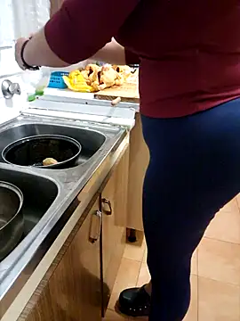 Snapshot of lamorbosa37 chatting on October 9, 7:45 pm lamorbosa37 online show from October 9, 7:45 pm