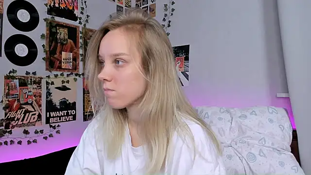 AliciaParkerf online show from December 26, 8:53 pm