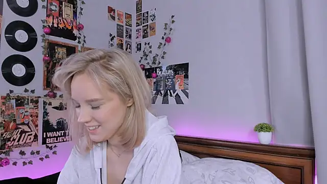 AliciaParkerf online show from January 18, 11:44 pm