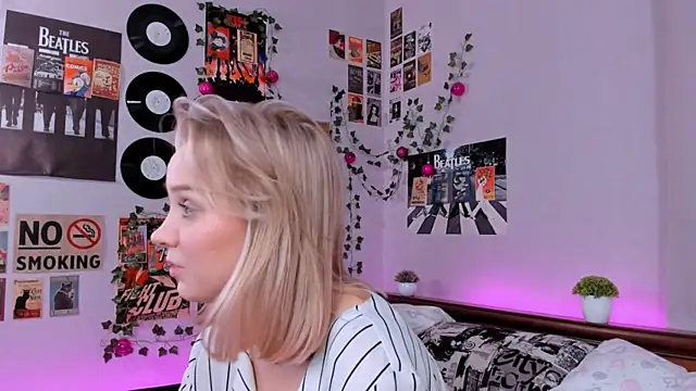 AliciaParkerf online show from January 20, 11:43 pm