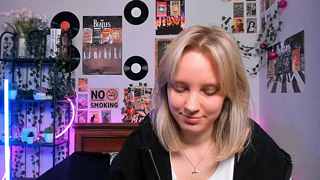 AliciaParkerf online show from March 8, 12:00 am