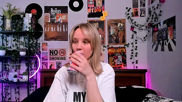 AliciaParkerf online show from March 15, 11:39 pm