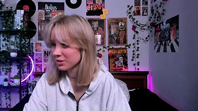 AliciaParkerf online show from March 17, 9:02 pm