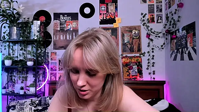 AliciaParkerf online show from March 18, 3:31 am