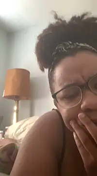 bustypothead online show from December 4, 4:49 pm