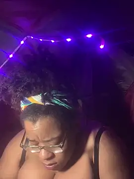 bustypothead online show from December 24, 12:44 pm