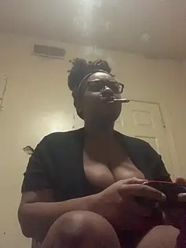 bustypothead online show from December 28, 5:23 am