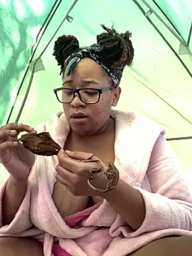 bustypothead online show from March 11, 5:13 pm